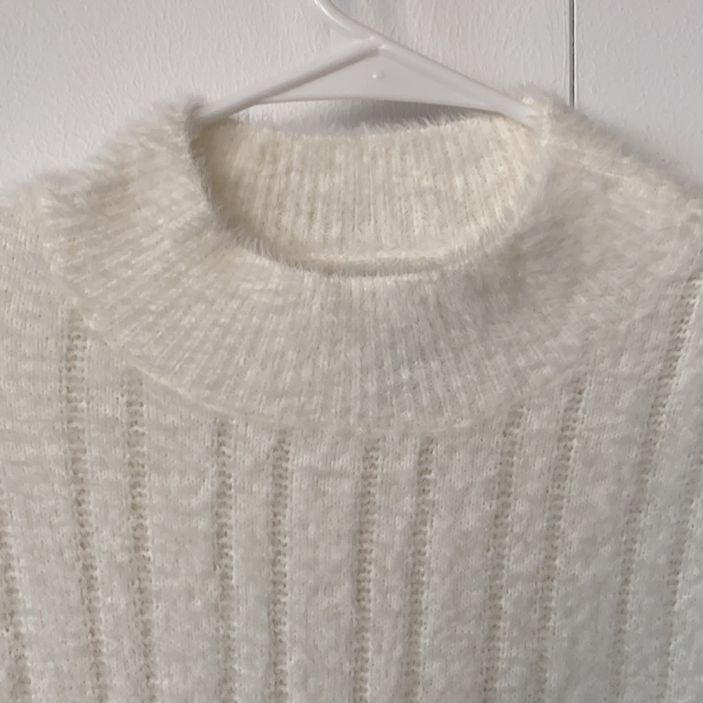 REDUCED! Forever 21 off-white sweater - Picture 3 of 6